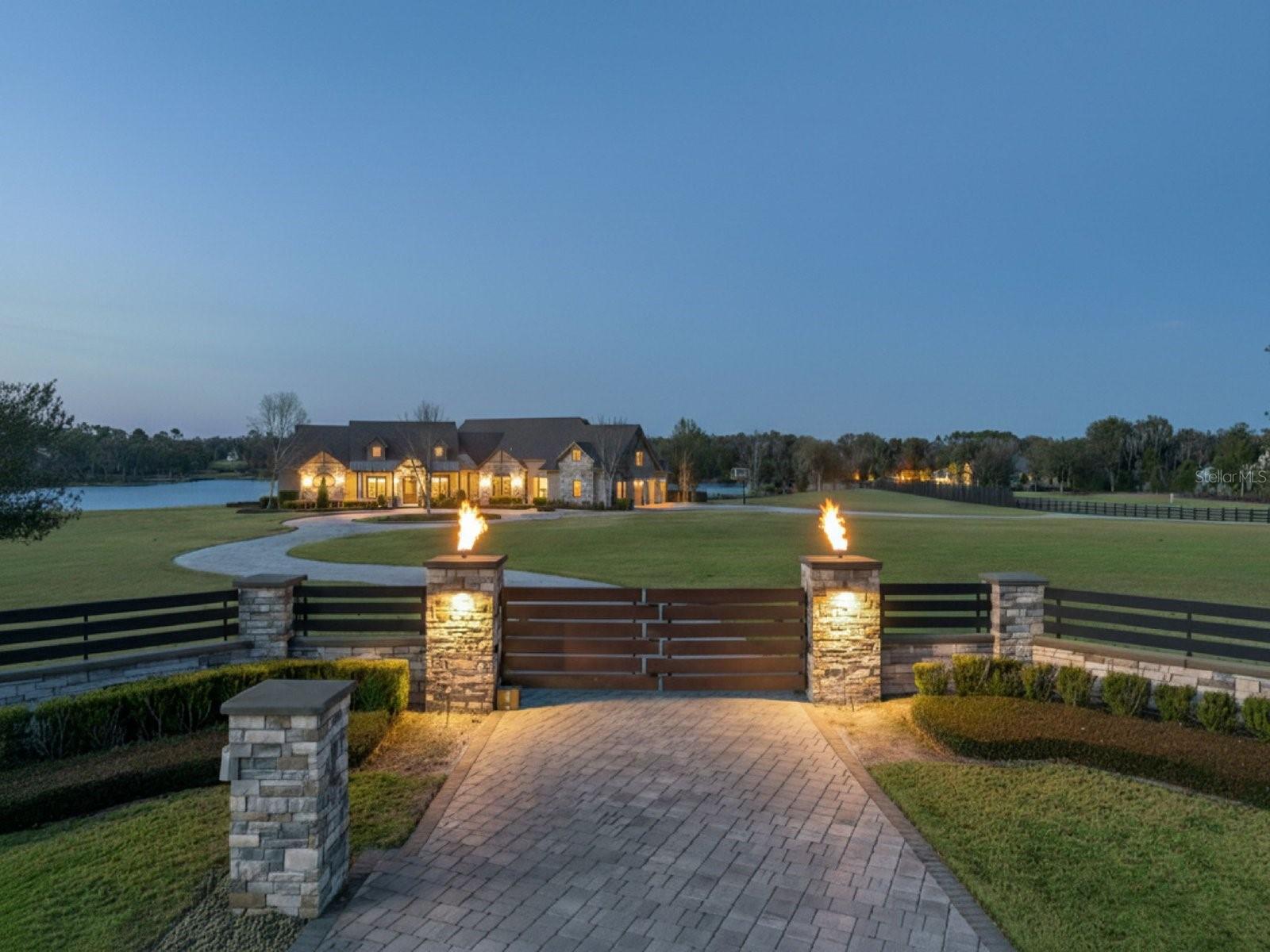 Image 64 of 80 For 22151 Lake Seneca Road