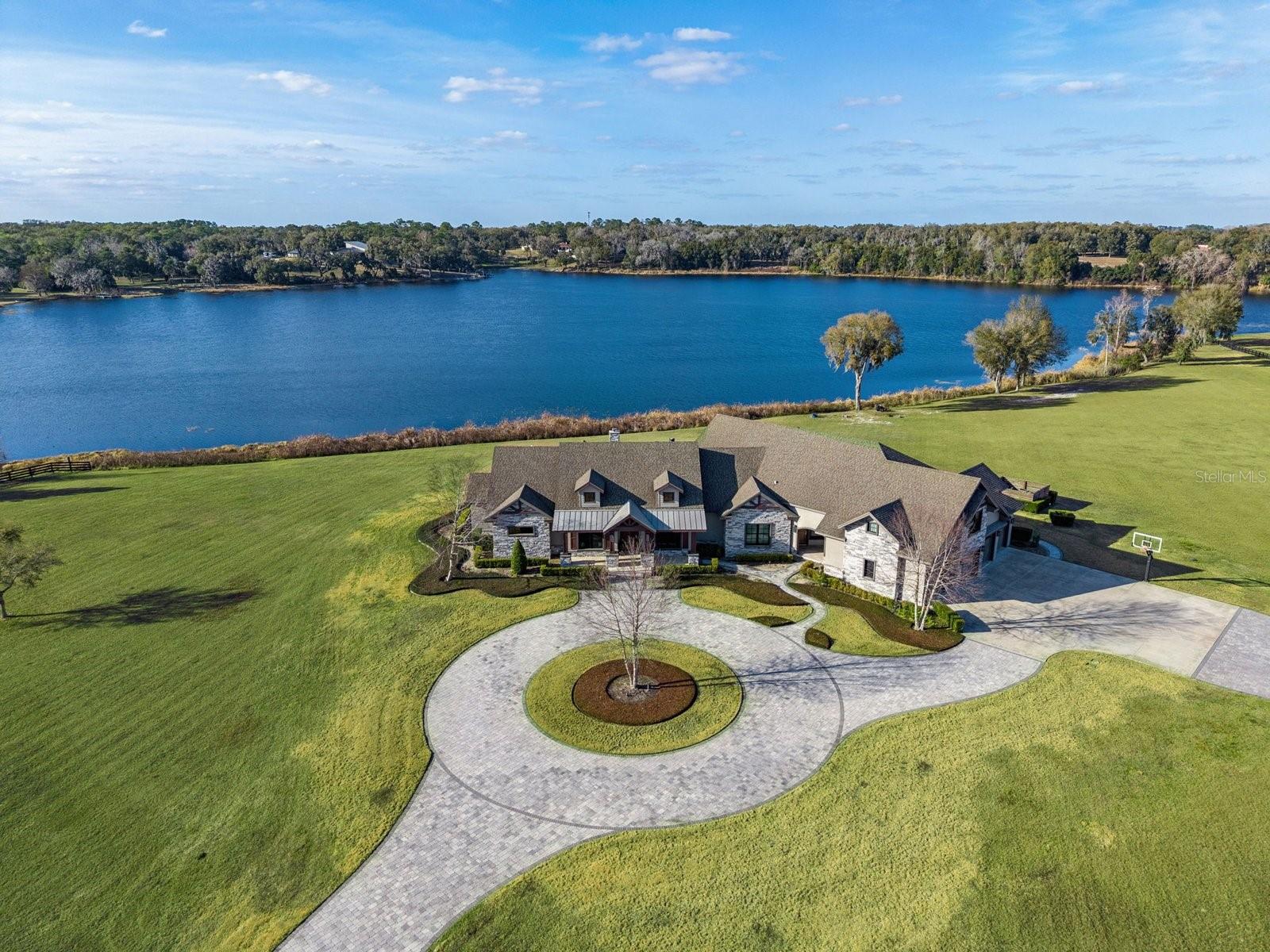 Image 66 of 80 For 22151 Lake Seneca Road