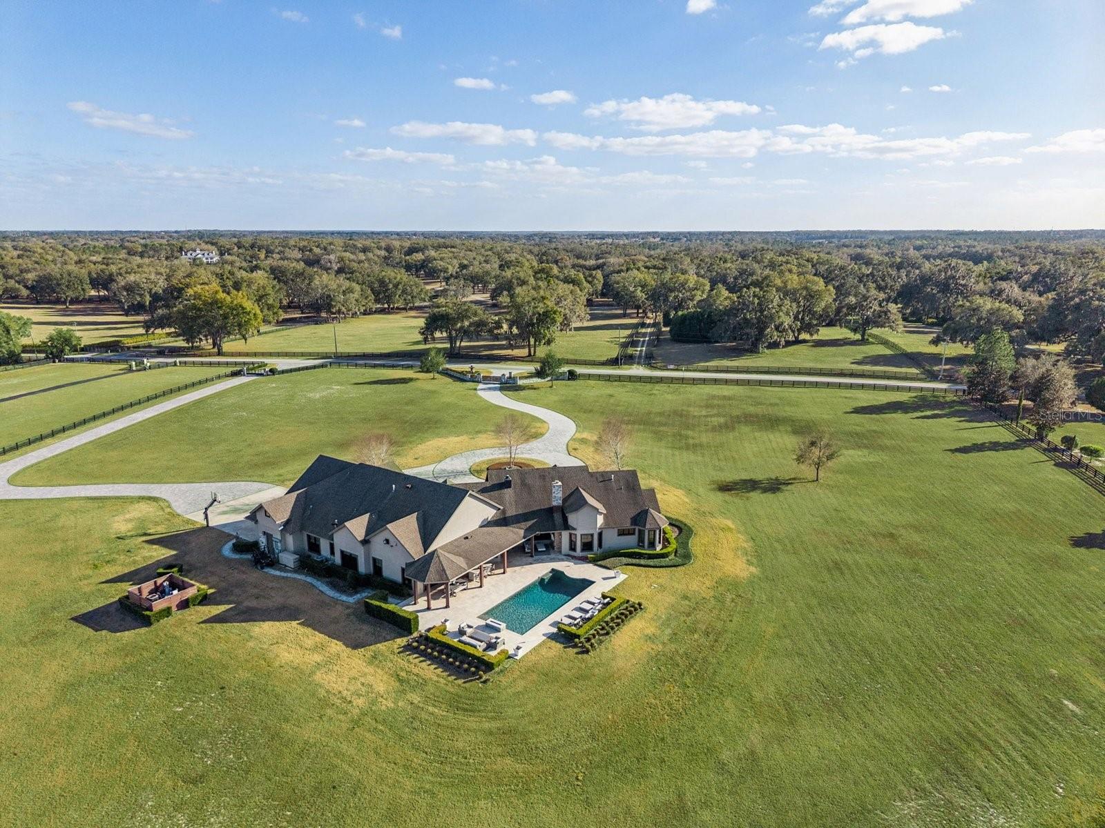 Image 71 of 80 For 22151 Lake Seneca Road