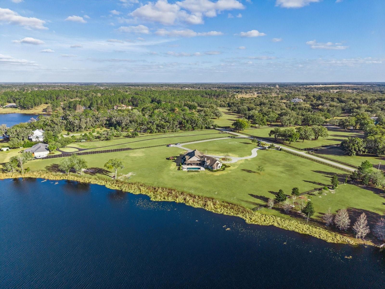 Image 73 of 80 For 22151 Lake Seneca Road