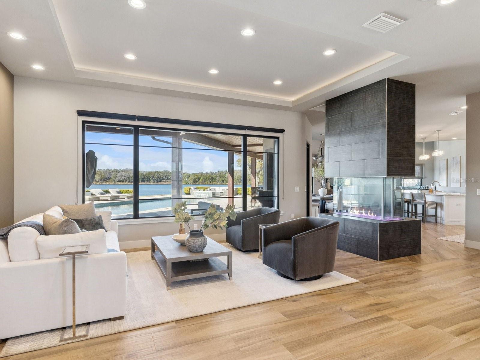 Image 9 of 80 For 22151 Lake Seneca Road