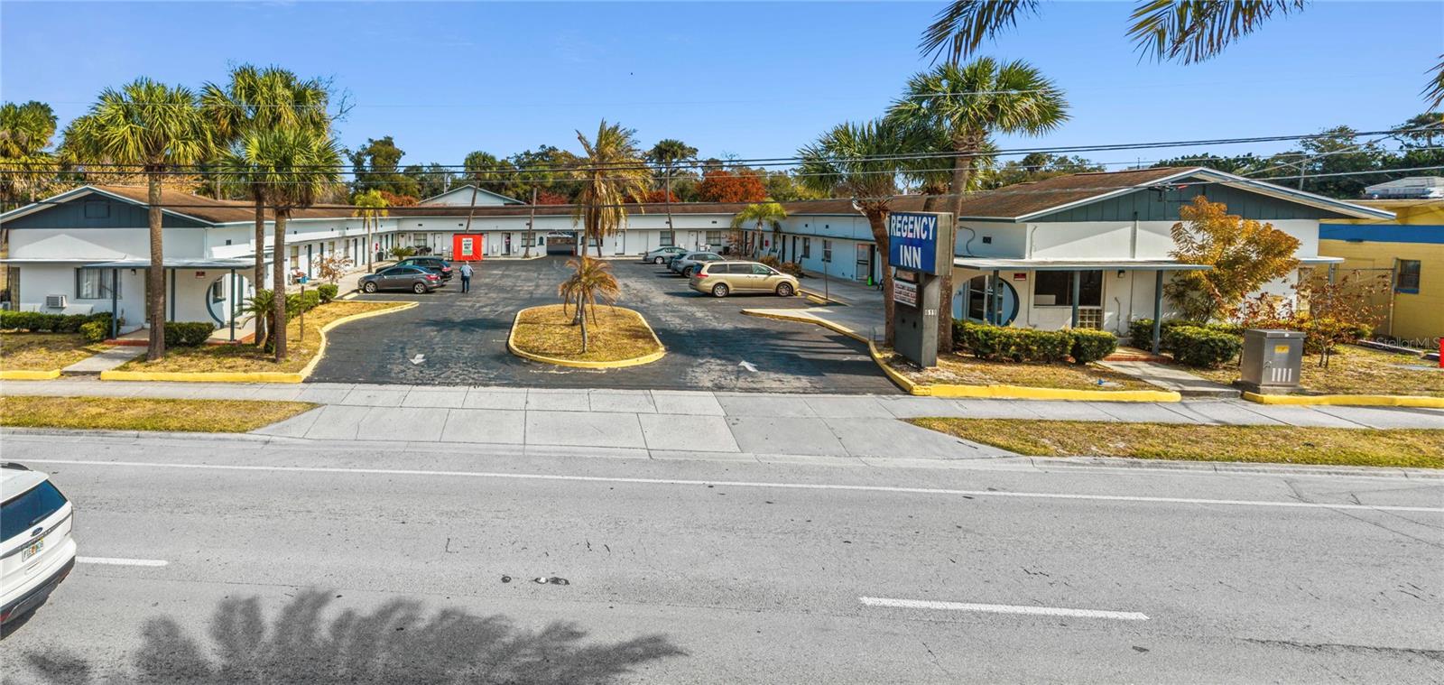 Image 3 of 13 For 619 Ridgewood Avenue