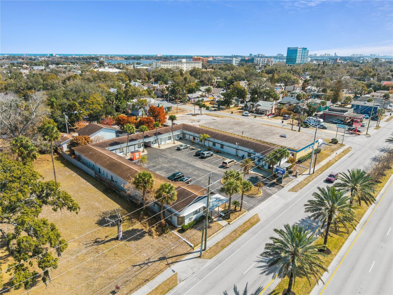 Image 9 of 13 For 619 Ridgewood Avenue