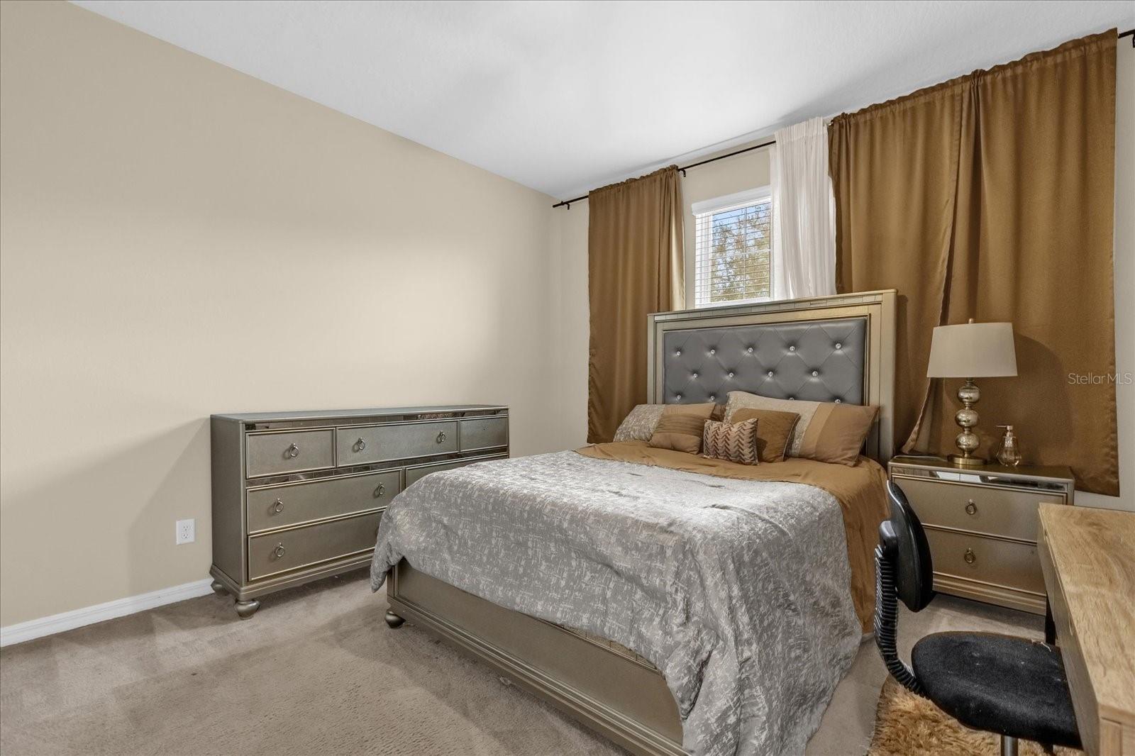 Image 18 of 37 For 609 Fortanini Circle