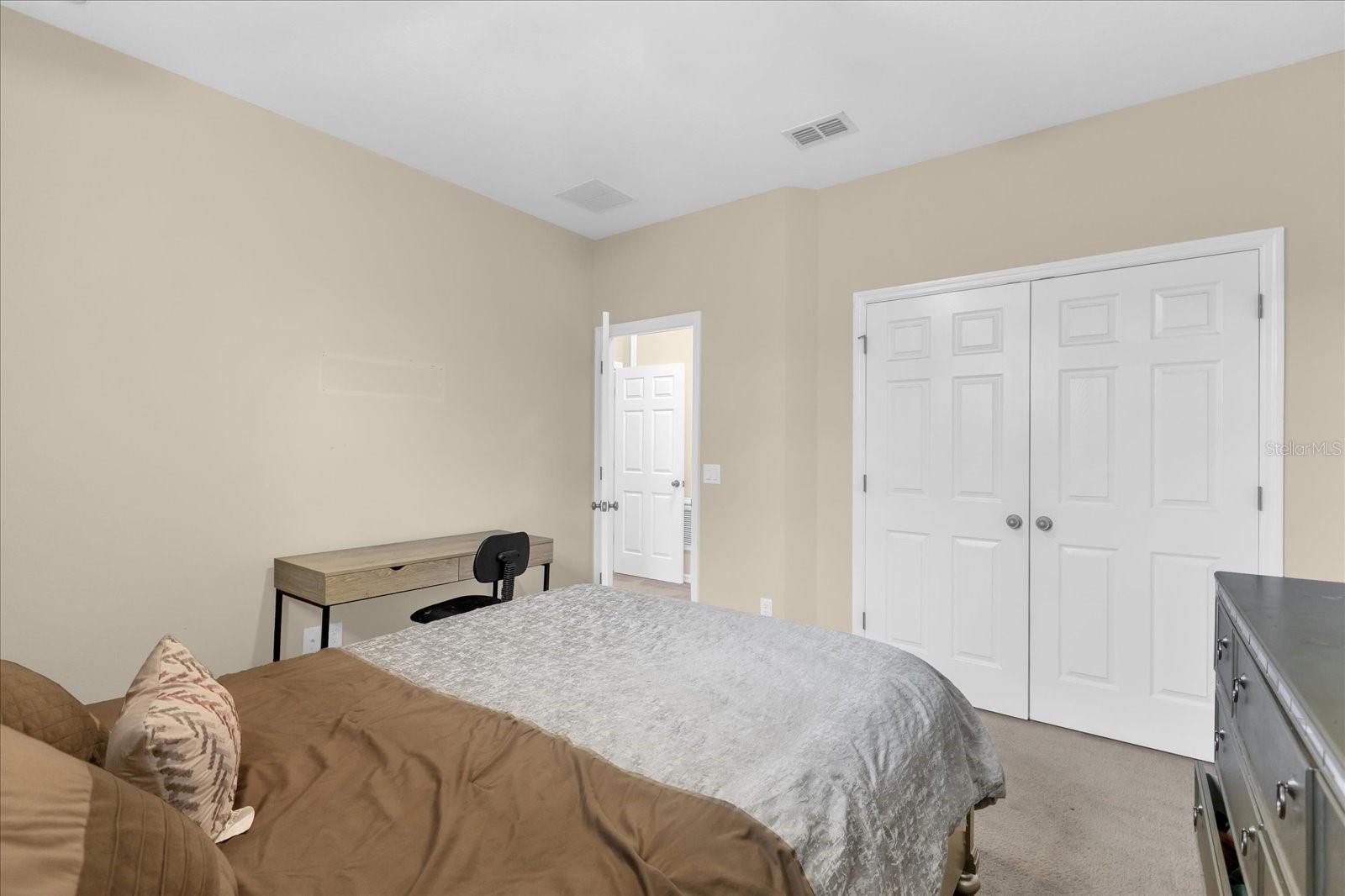 Image 19 of 37 For 609 Fortanini Circle