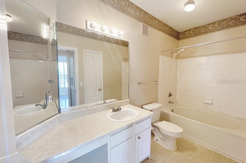 Image 23 of 30 For 17952 Villa Creek Drive 17952