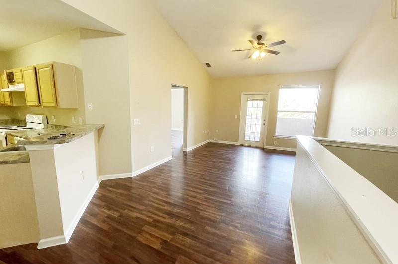 Image 6 of 30 For 17952 Villa Creek Drive 17952