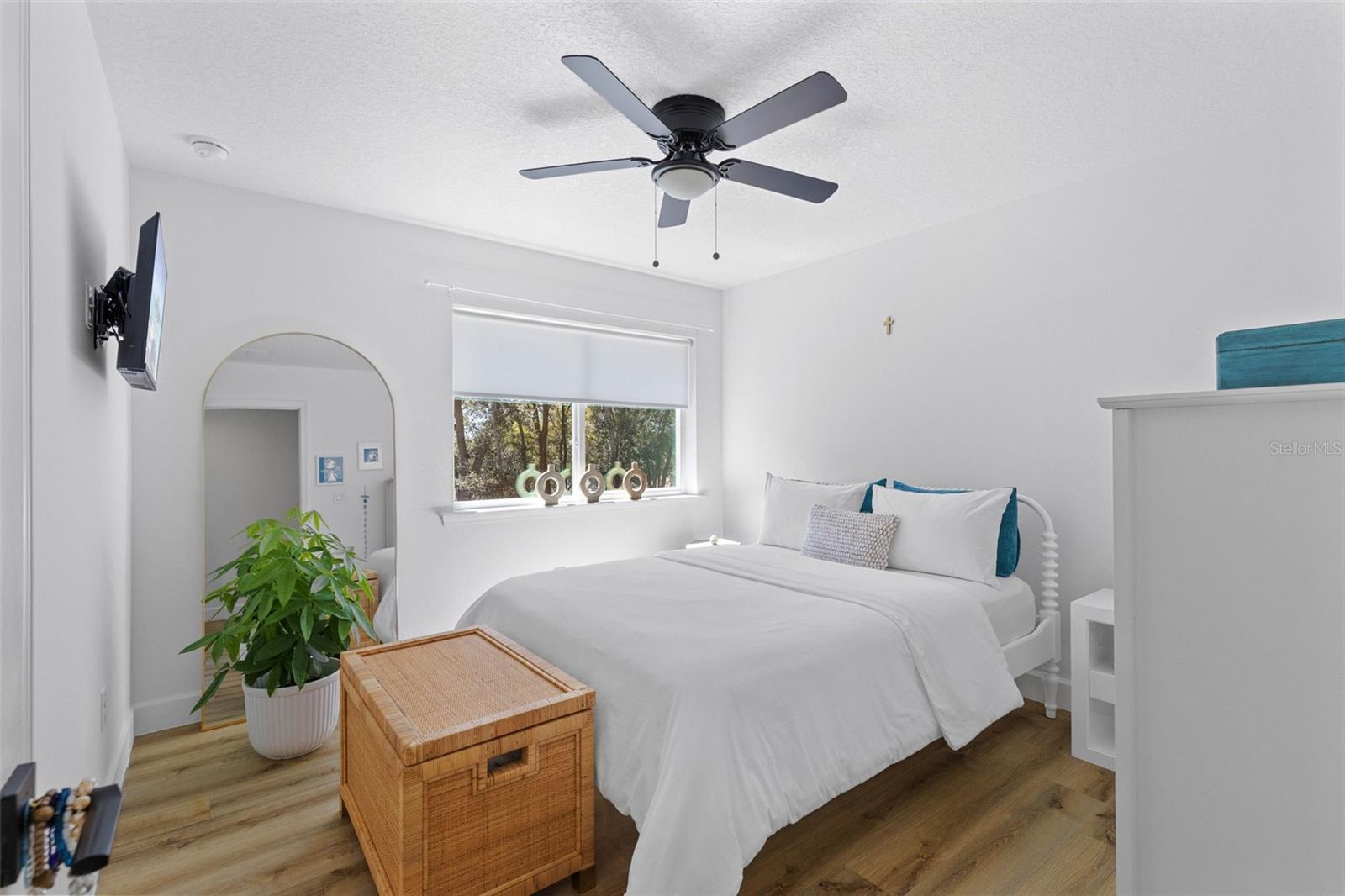 Image 37 of 68 For 16100 Harbar Oaks Drive