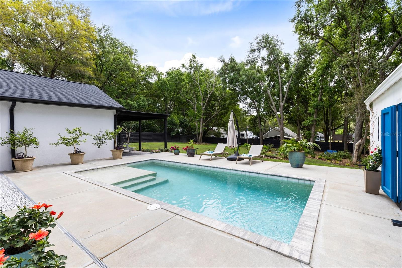 Image 4 of 68 For 16100 Harbar Oaks Drive