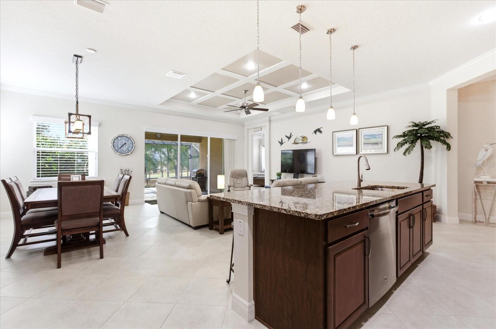 Image 10 of 39 For 911 Victoria Hills Drive S