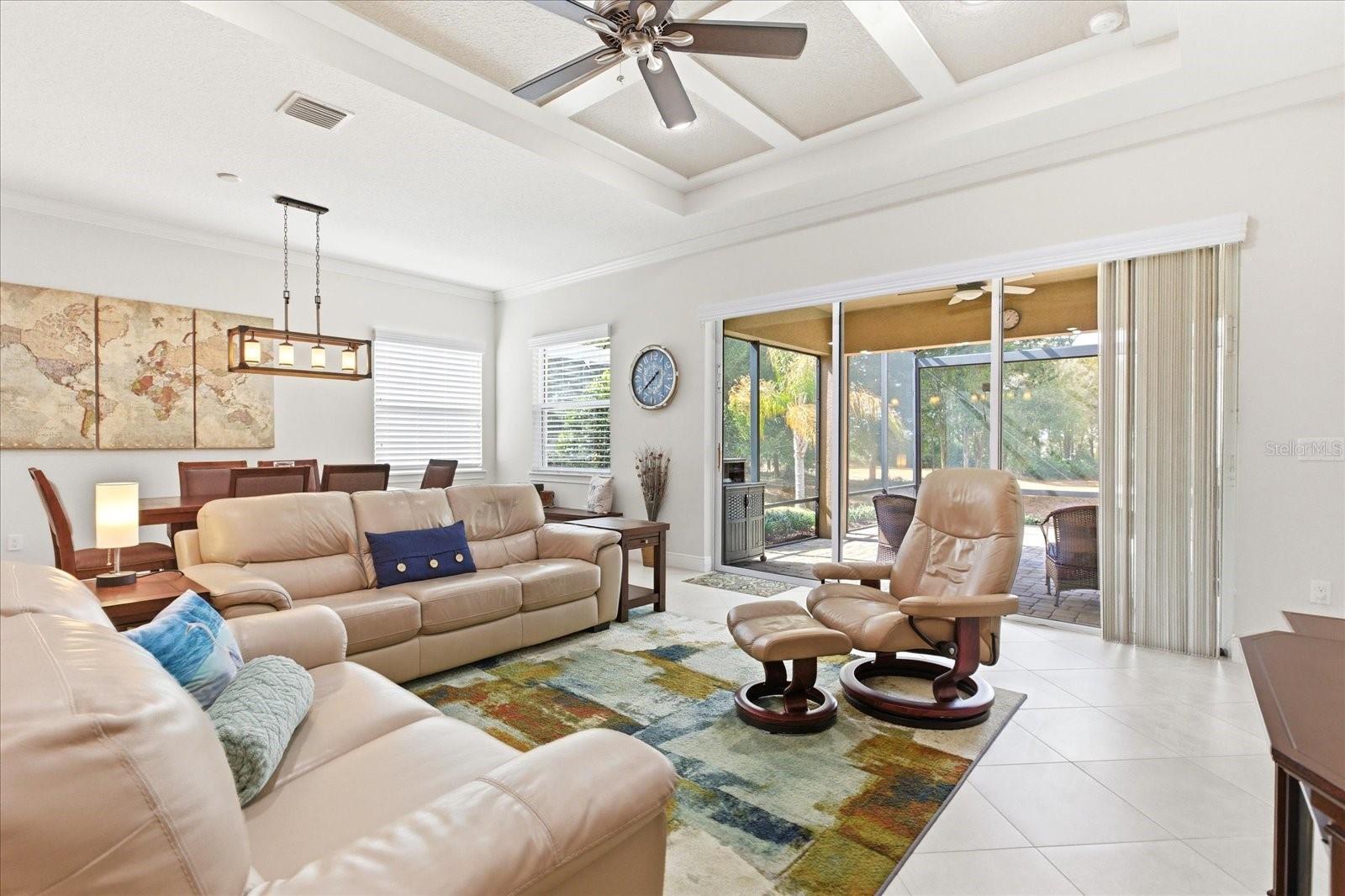 Image 13 of 39 For 911 Victoria Hills Drive S