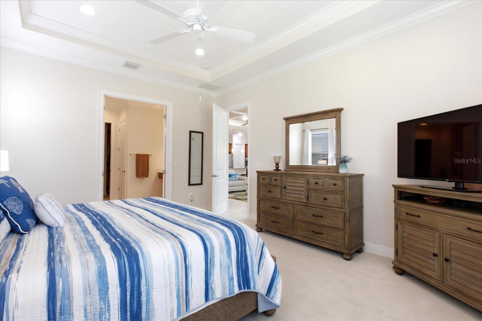 Image 17 of 39 For 911 Victoria Hills Drive S