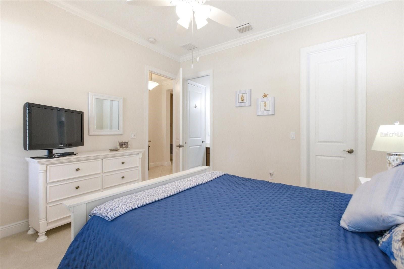 Image 25 of 39 For 911 Victoria Hills Drive S