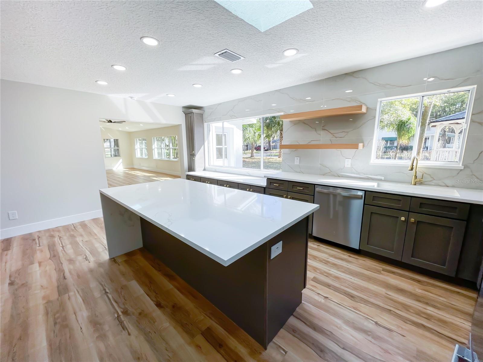 Image 17 of 50 For 149 Mellonville Avenue