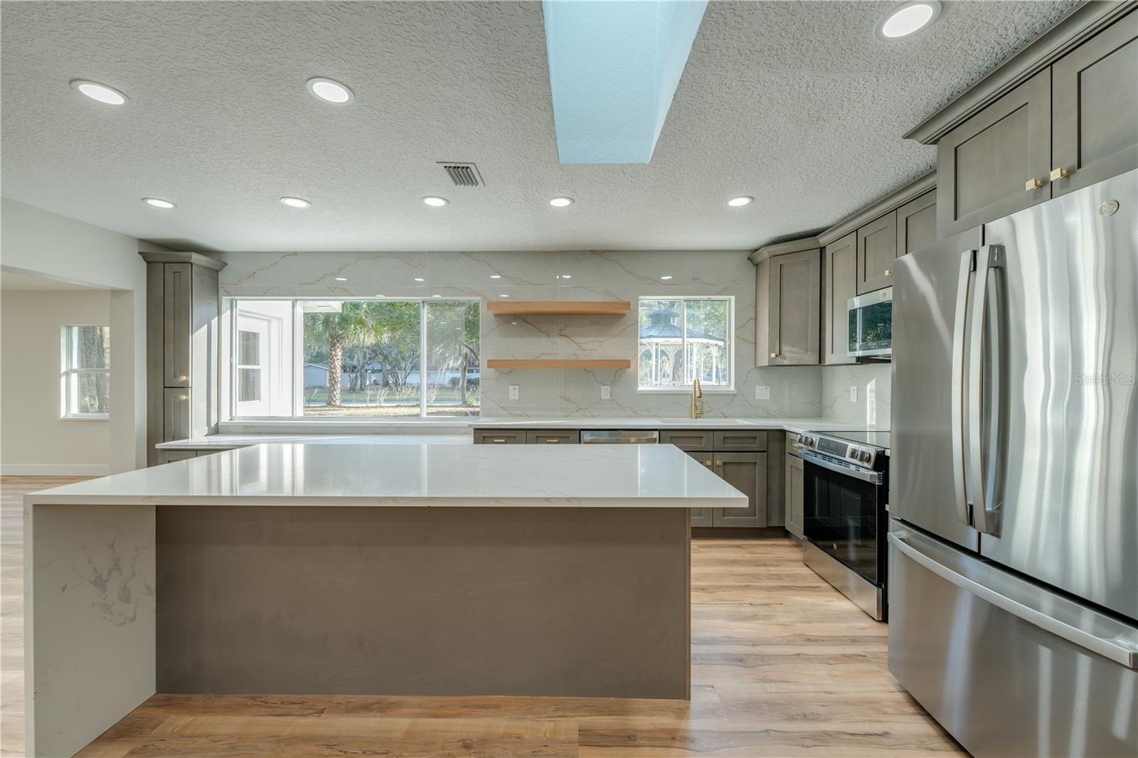 Image 18 of 50 For 149 Mellonville Avenue