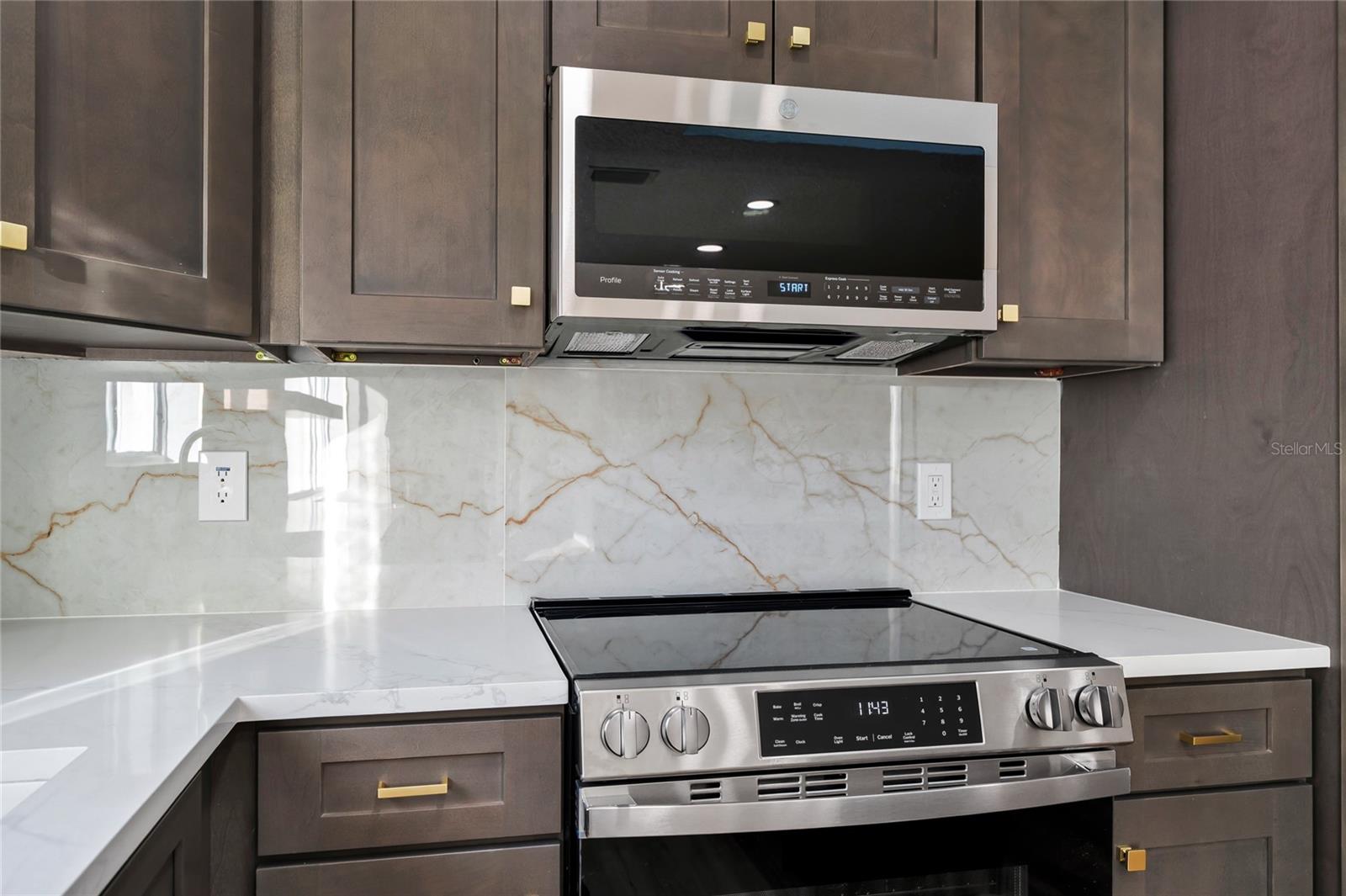 Image 19 of 50 For 149 Mellonville Avenue