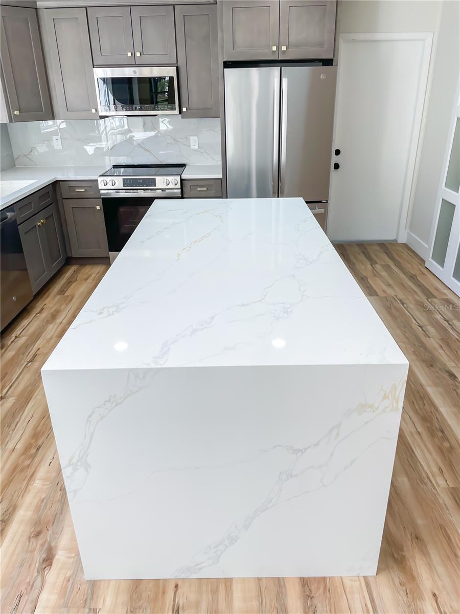 Image 24 of 50 For 149 Mellonville Avenue