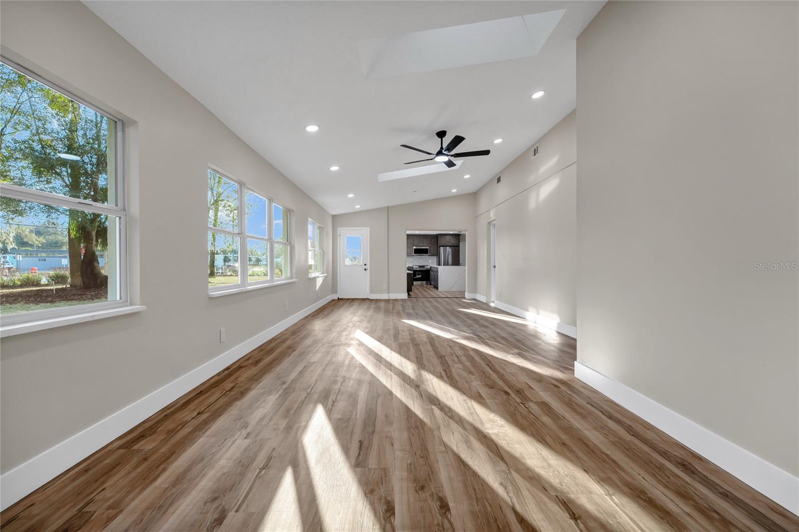 Image 28 of 50 For 149 Mellonville Avenue