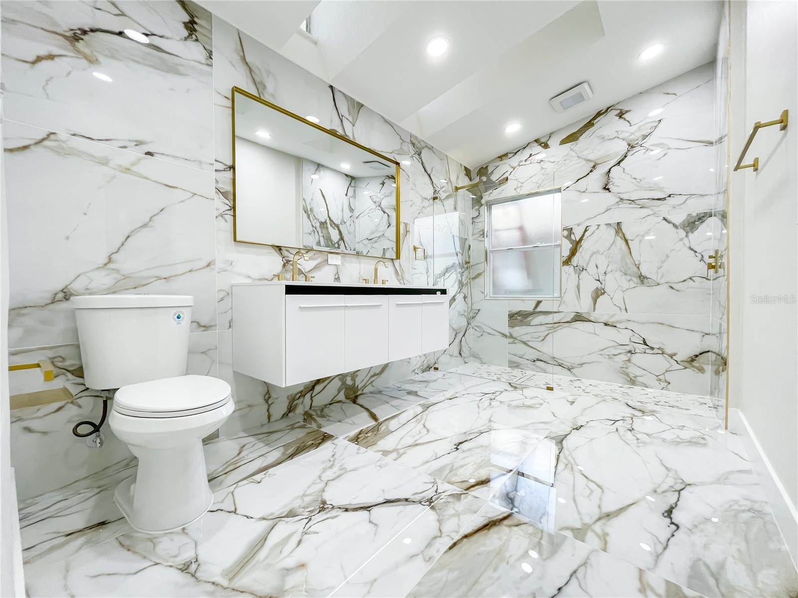 Image 33 of 50 For 149 Mellonville Avenue