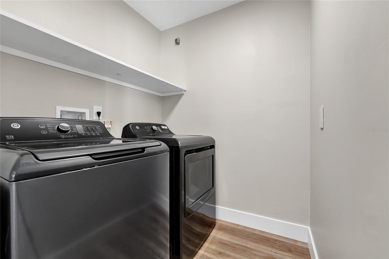 Image 41 of 50 For 149 Mellonville Avenue