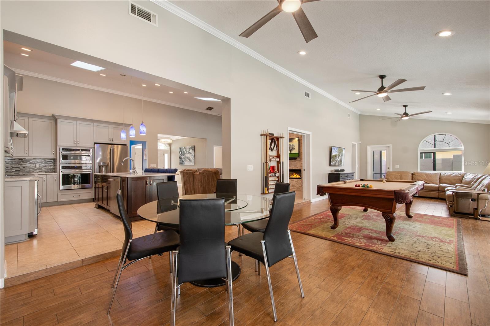 Image 11 of 33 For 7131 Shady Wood Lane