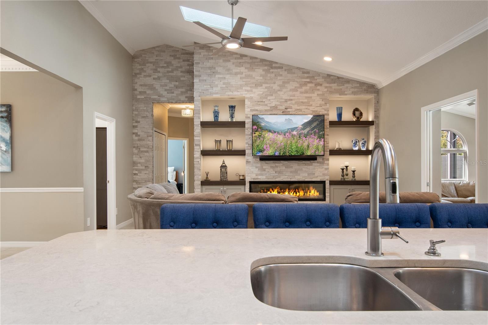 Image 7 of 33 For 7131 Shady Wood Lane