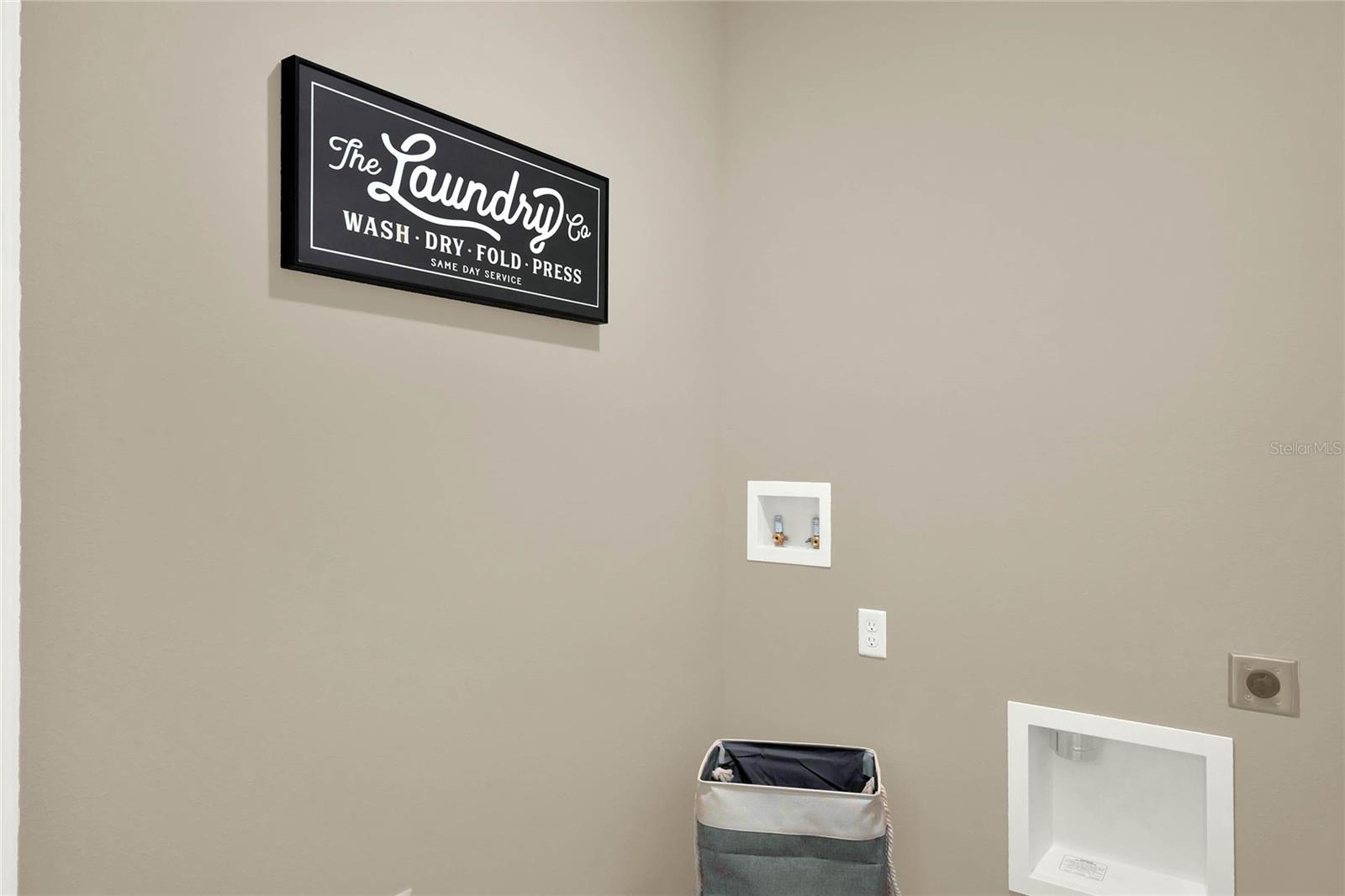 Image 16 of 23 For 5166 Clusia Drive