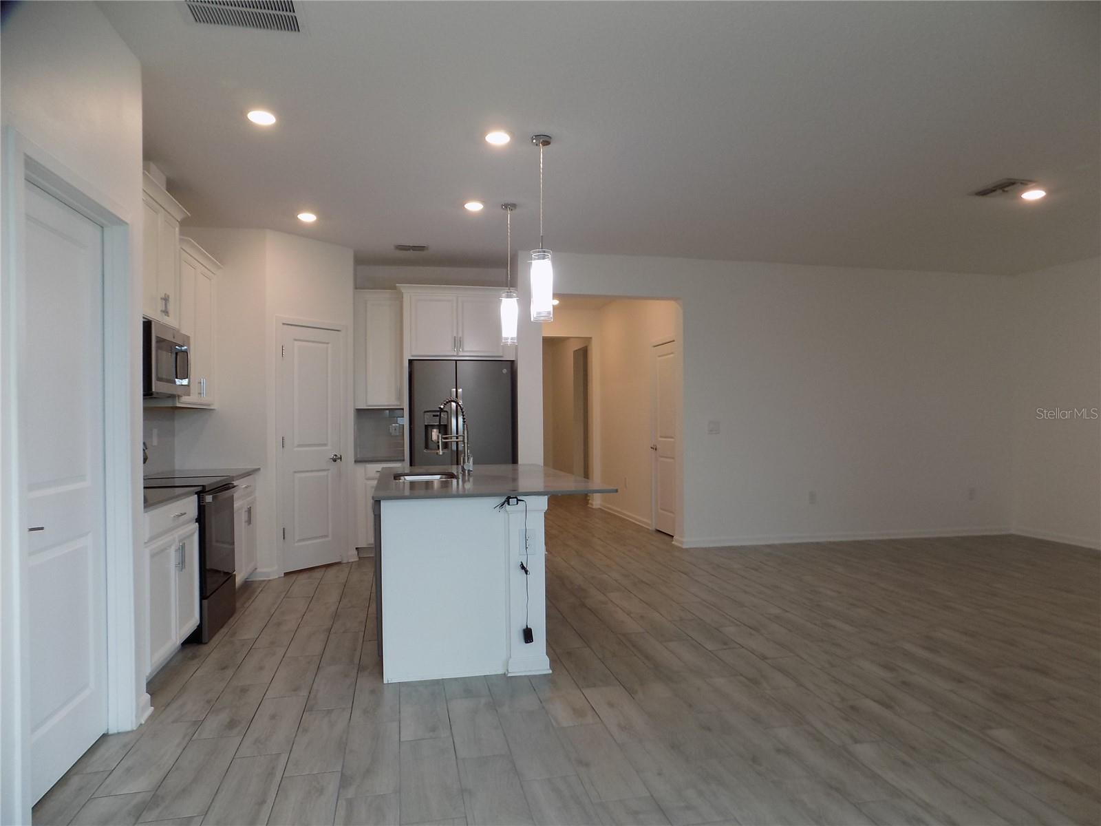 Image 11 of 34 For 1713 Chatsworth Circle