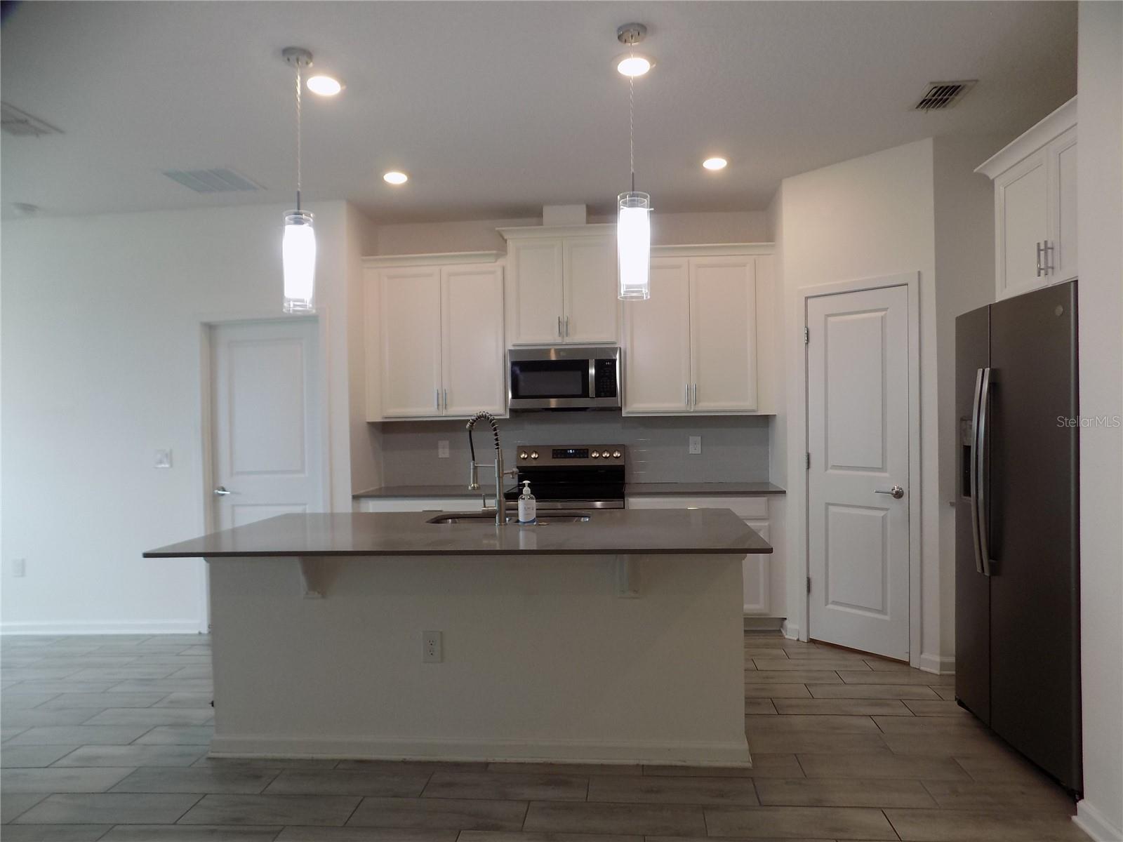 Image 12 of 34 For 1713 Chatsworth Circle