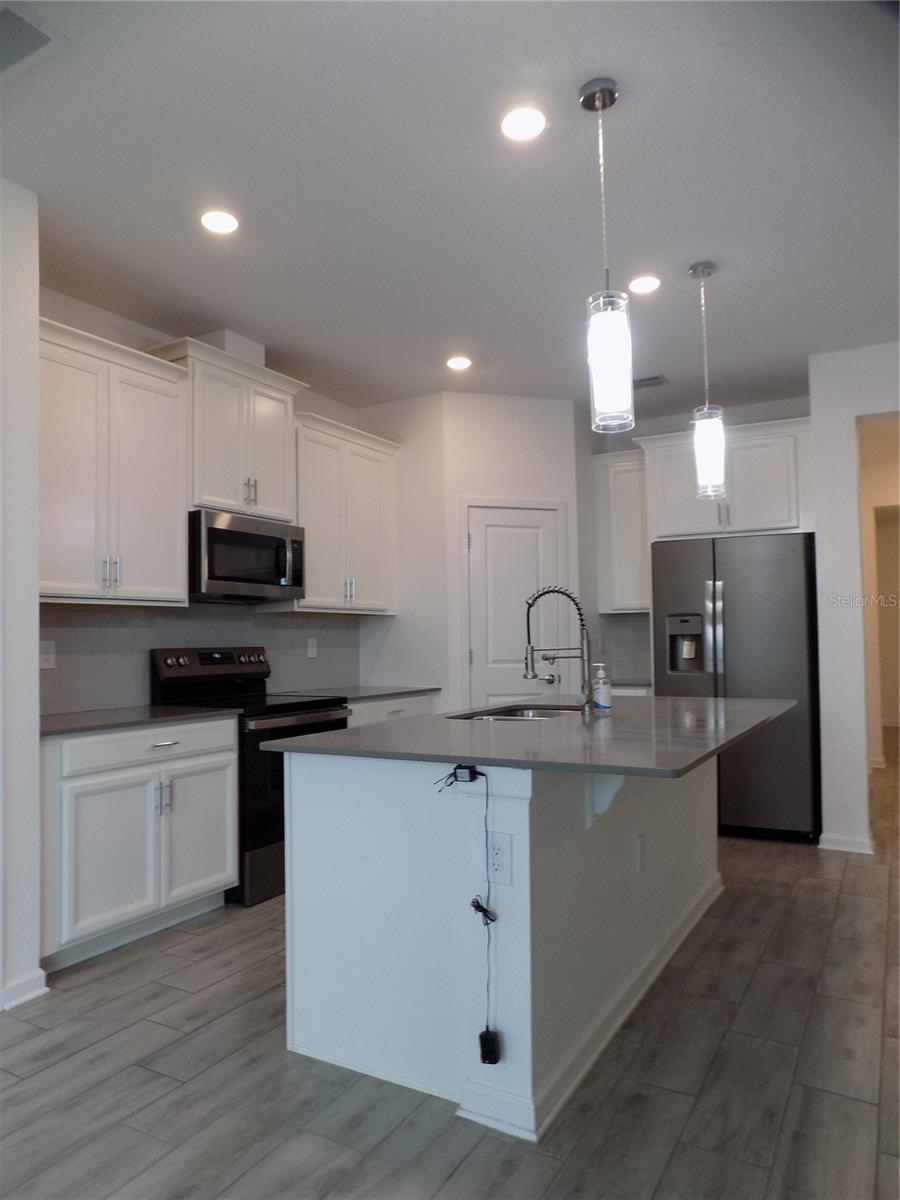 Image 14 of 34 For 1713 Chatsworth Circle