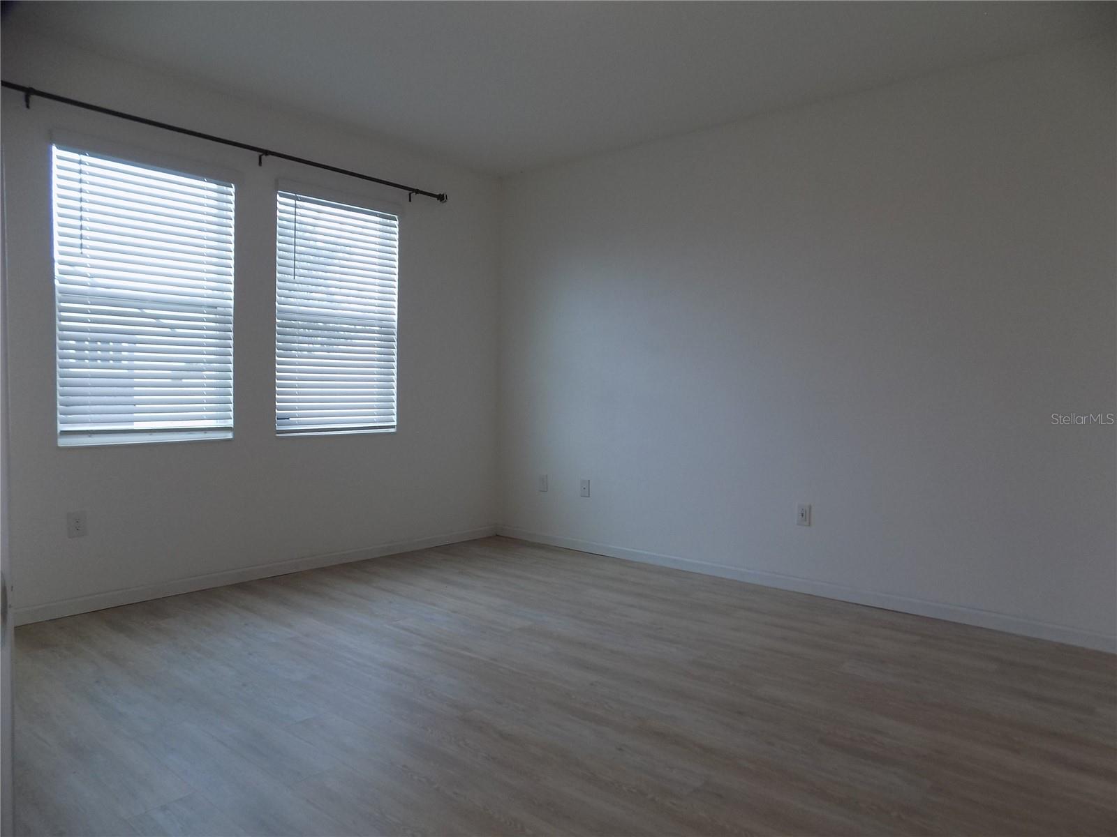 Image 21 of 34 For 1713 Chatsworth Circle