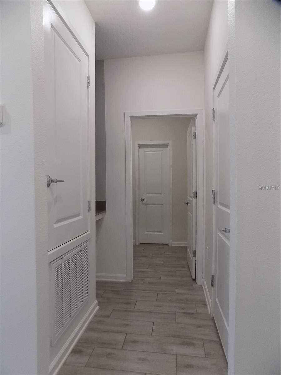 Image 8 of 34 For 1713 Chatsworth Circle