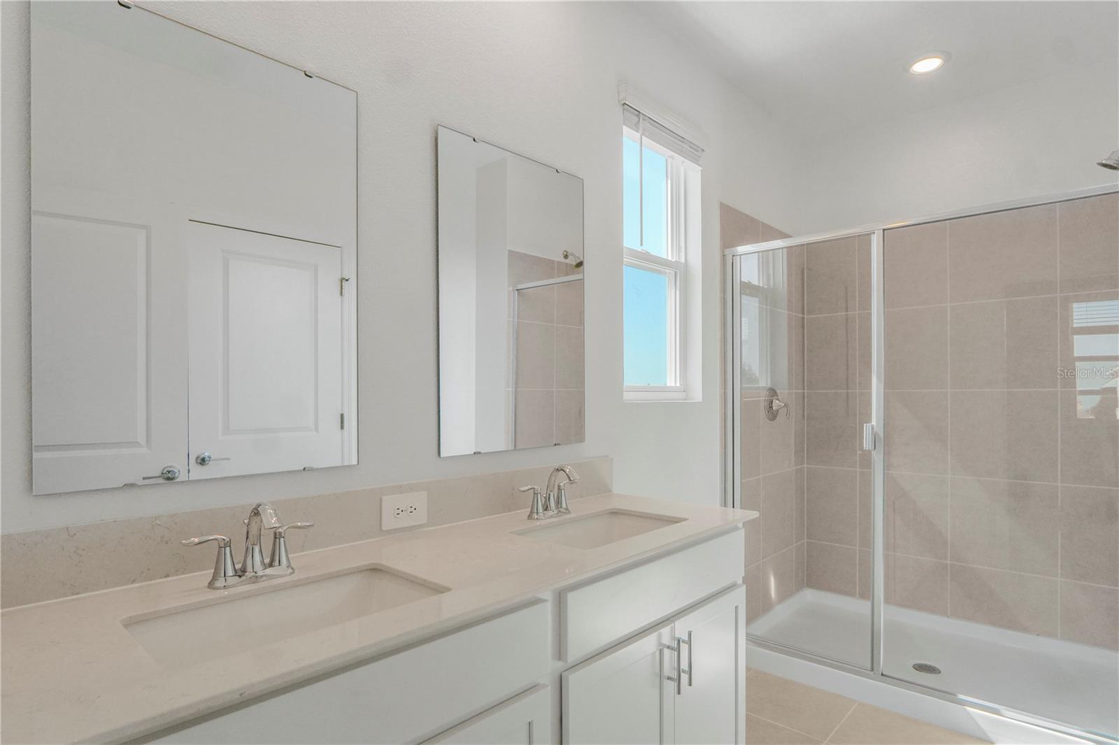 Image 22 of 45 For 6088 Zen Way