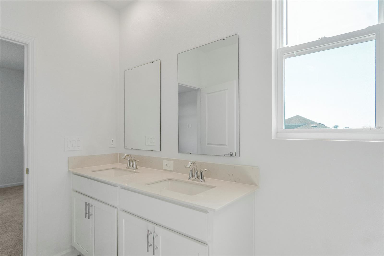 Image 23 of 45 For 6088 Zen Way