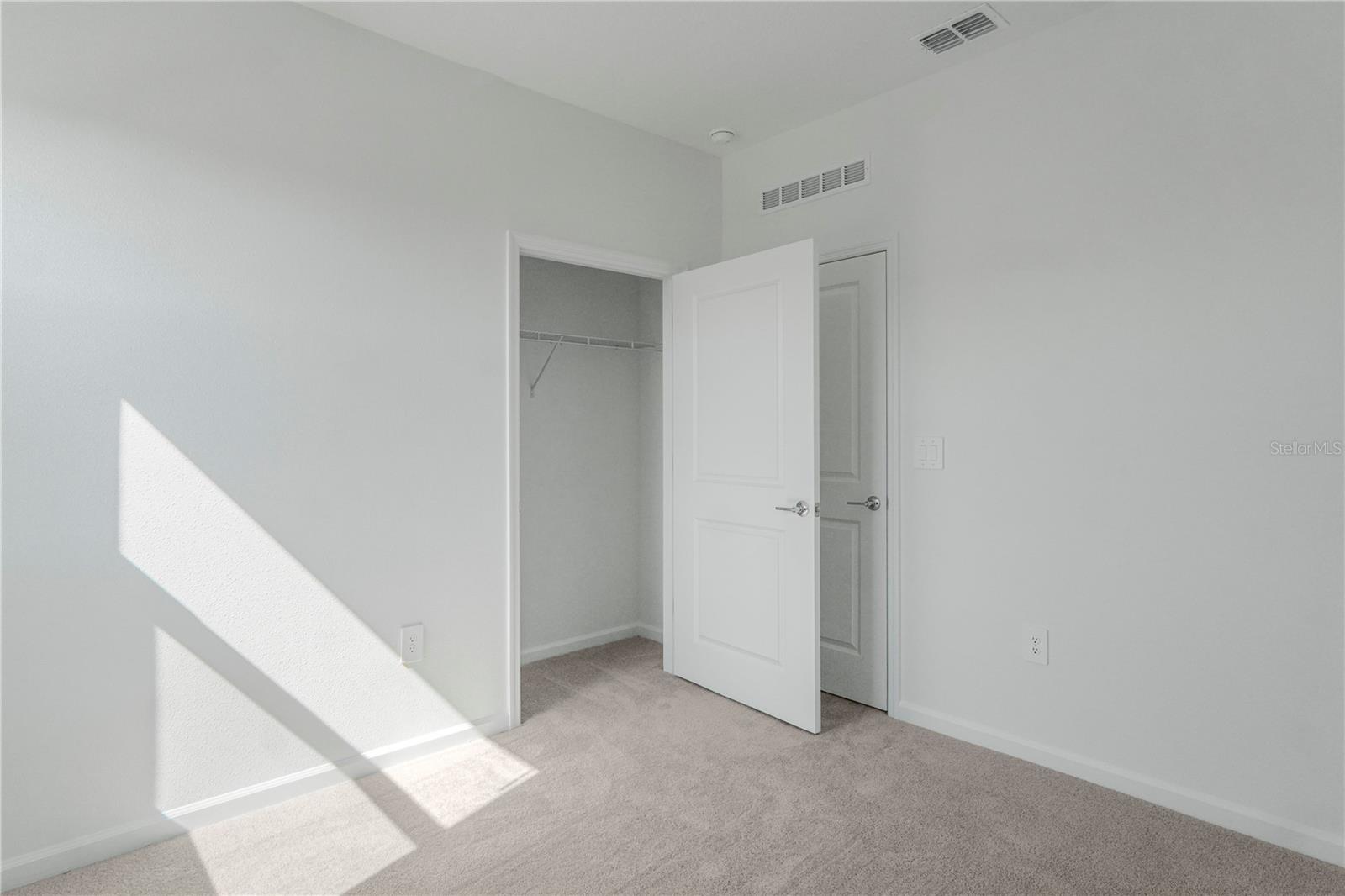 Image 27 of 45 For 6088 Zen Way