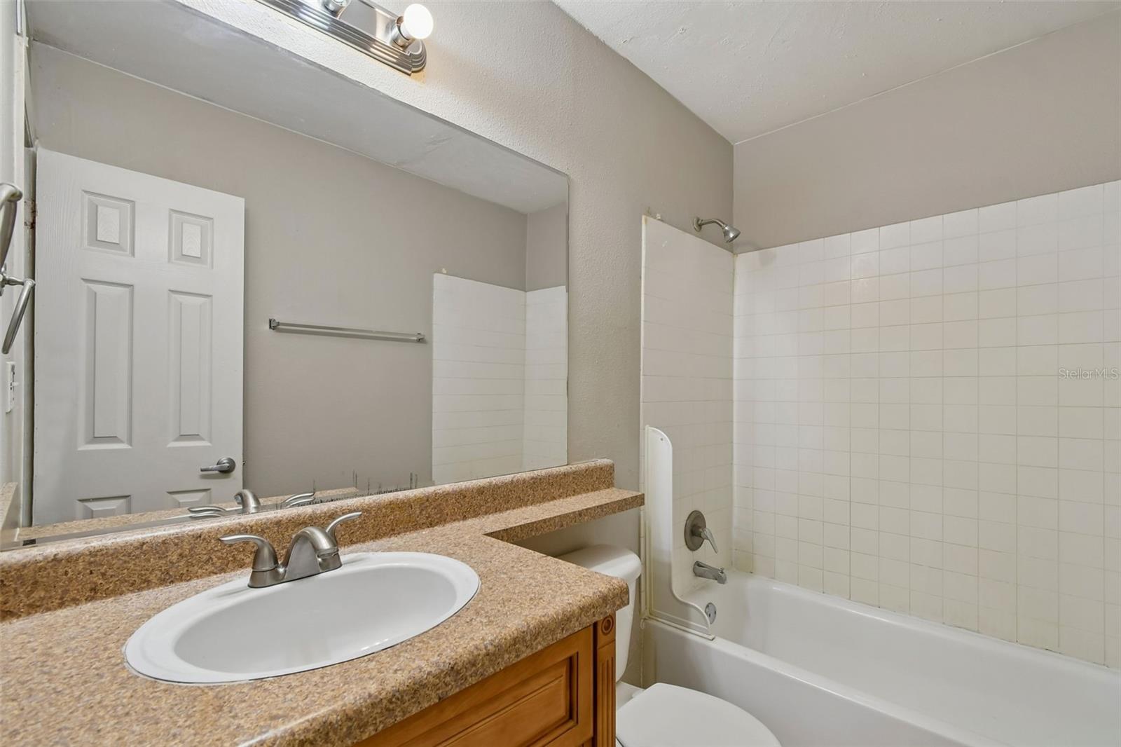 Image 27 of 82 For 1695 Lee Road E215