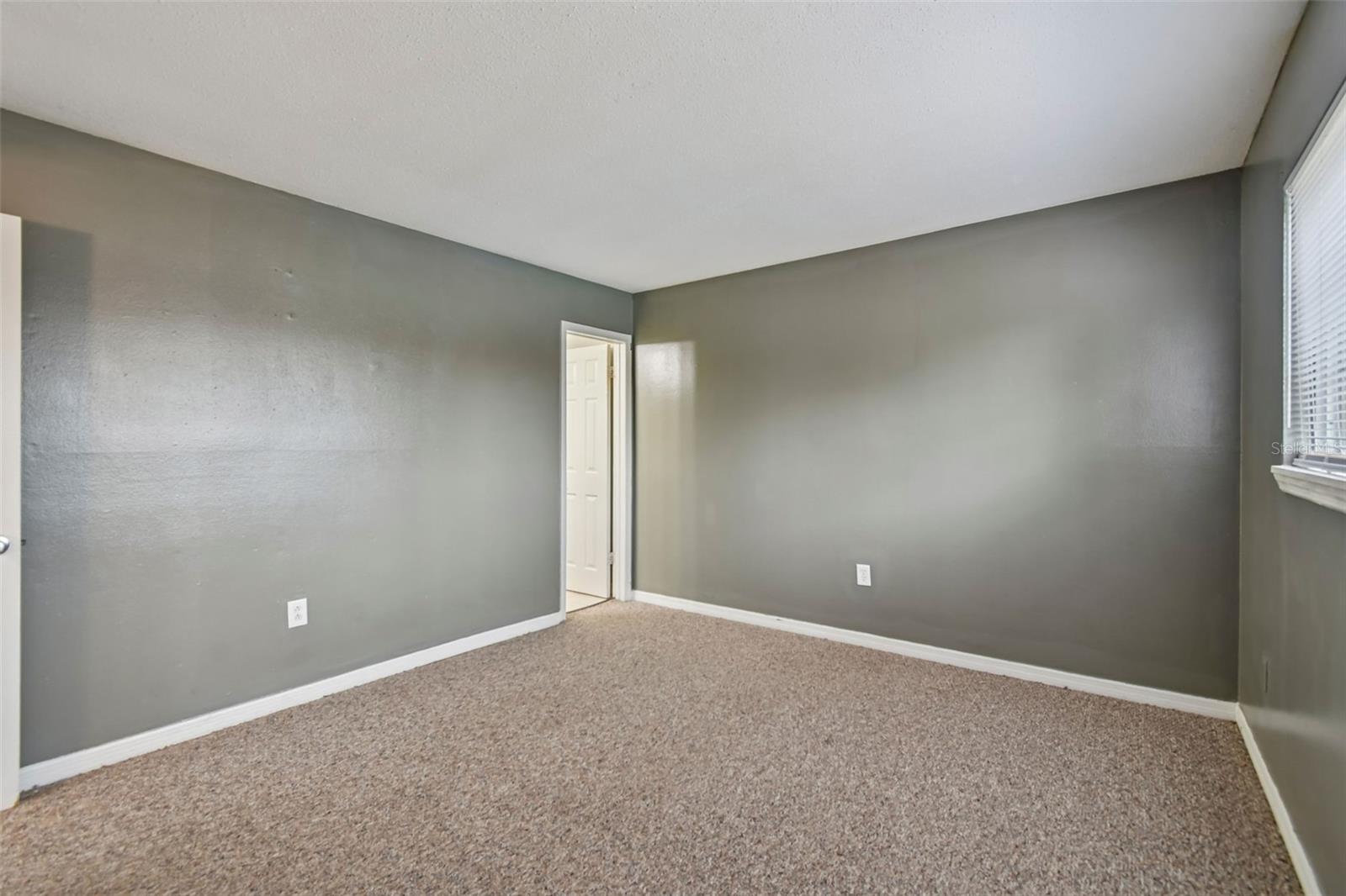 Image 34 of 82 For 1695 Lee Road E215