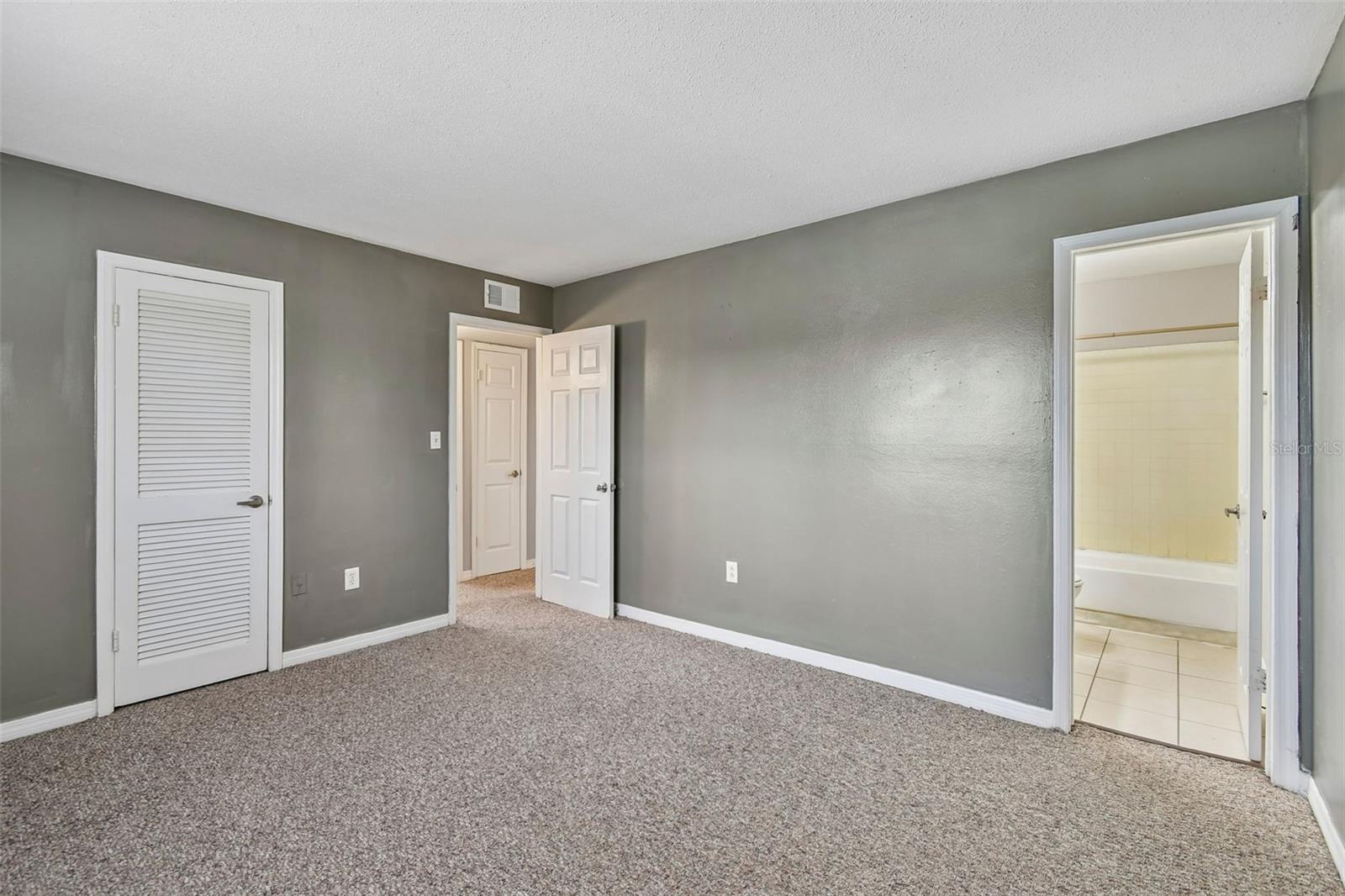 Image 35 of 82 For 1695 Lee Road E215