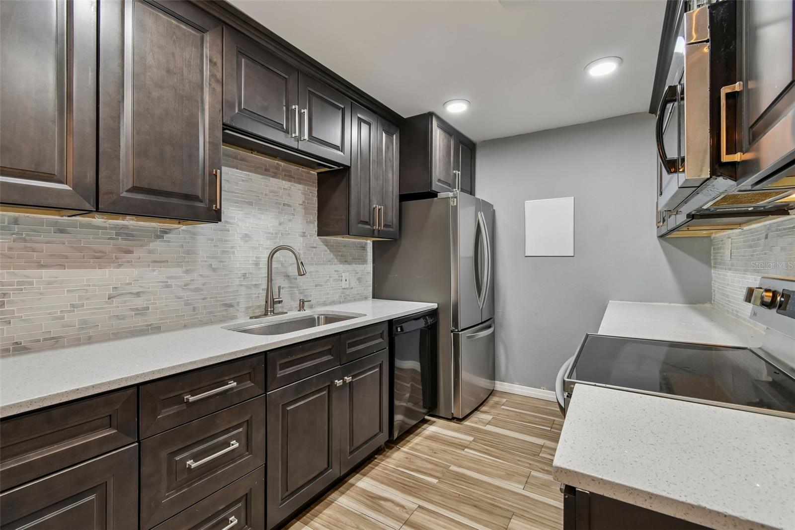 Image 5 of 82 For 1695 Lee Road E215