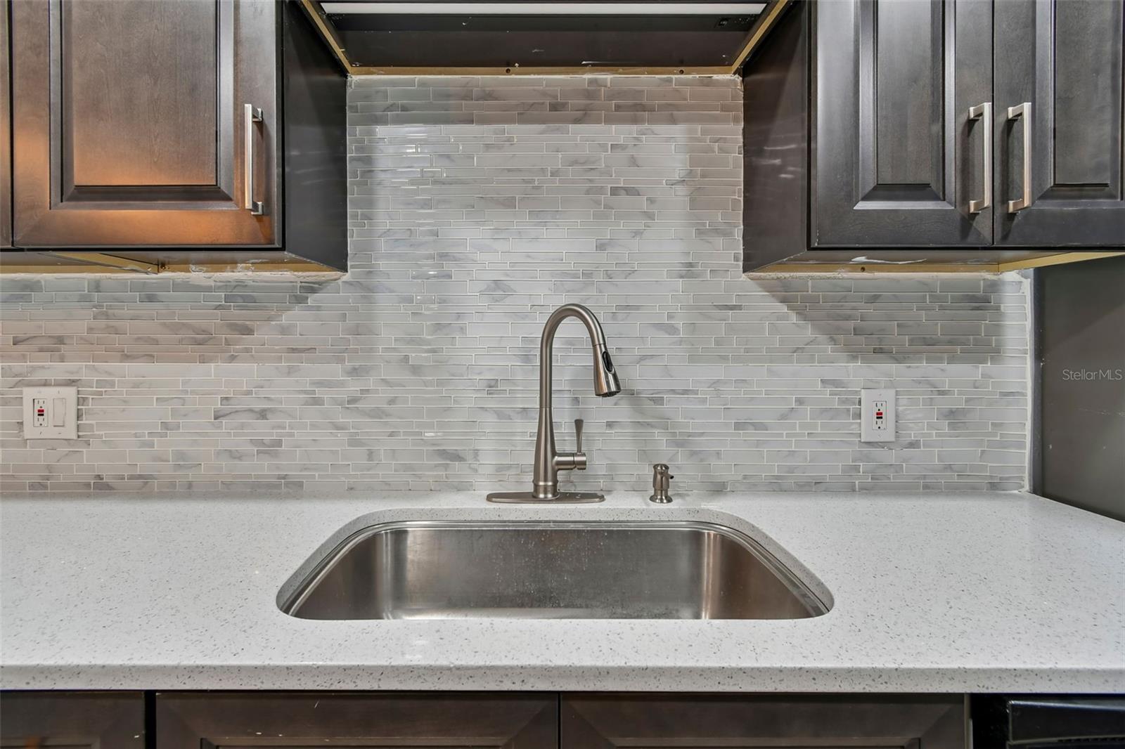 Image 6 of 82 For 1695 Lee Road E215