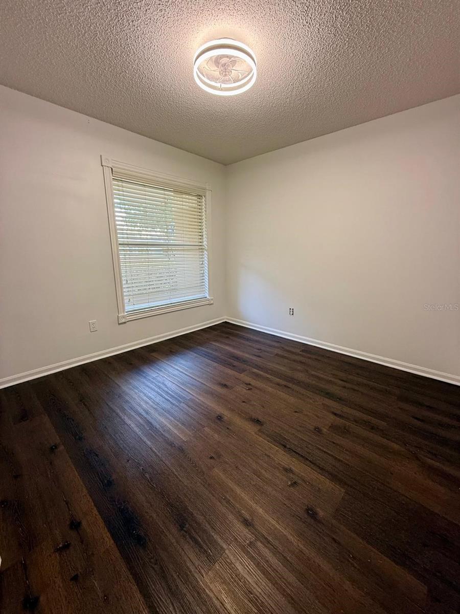 Image 18 of 27 For 8143 Chelsworth Drive