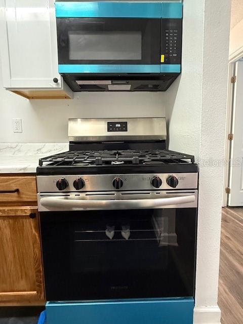 Image 16 of 17 For 2059 Dixie Belle Drive 2059p