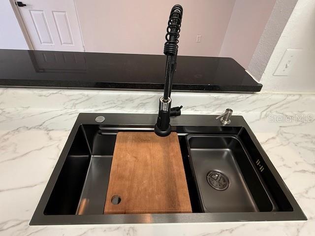 Image 17 of 17 For 2059 Dixie Belle Drive 2059p