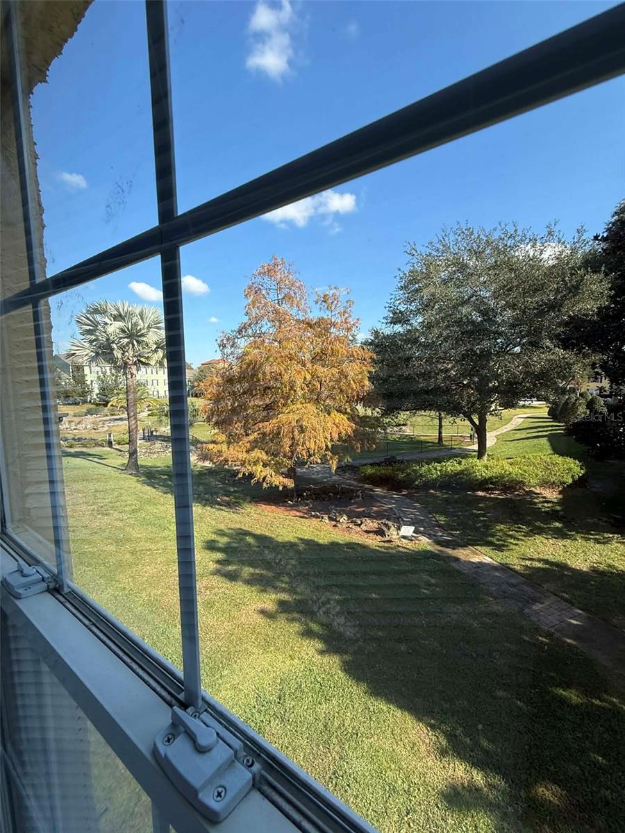 Image 8 of 17 For 2059 Dixie Belle Drive 2059p