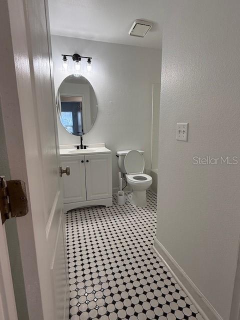 Image 9 of 17 For 2059 Dixie Belle Drive 2059p