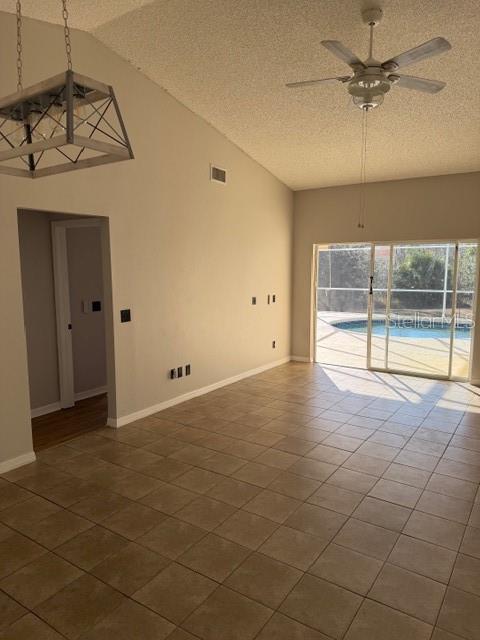 Image 4 of 20 For 1203 Clear Creek Circle