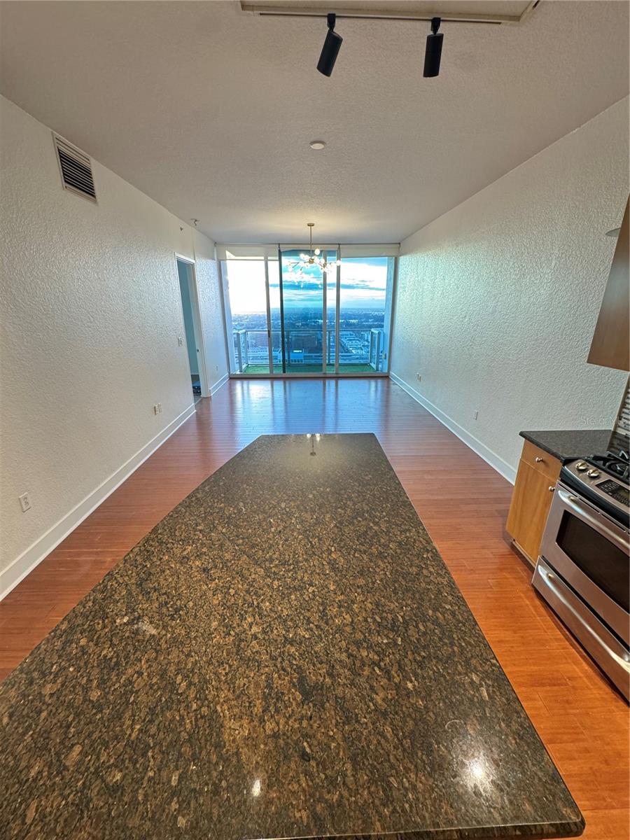 Image 15 of 40 For 150 Robinson Street 3206