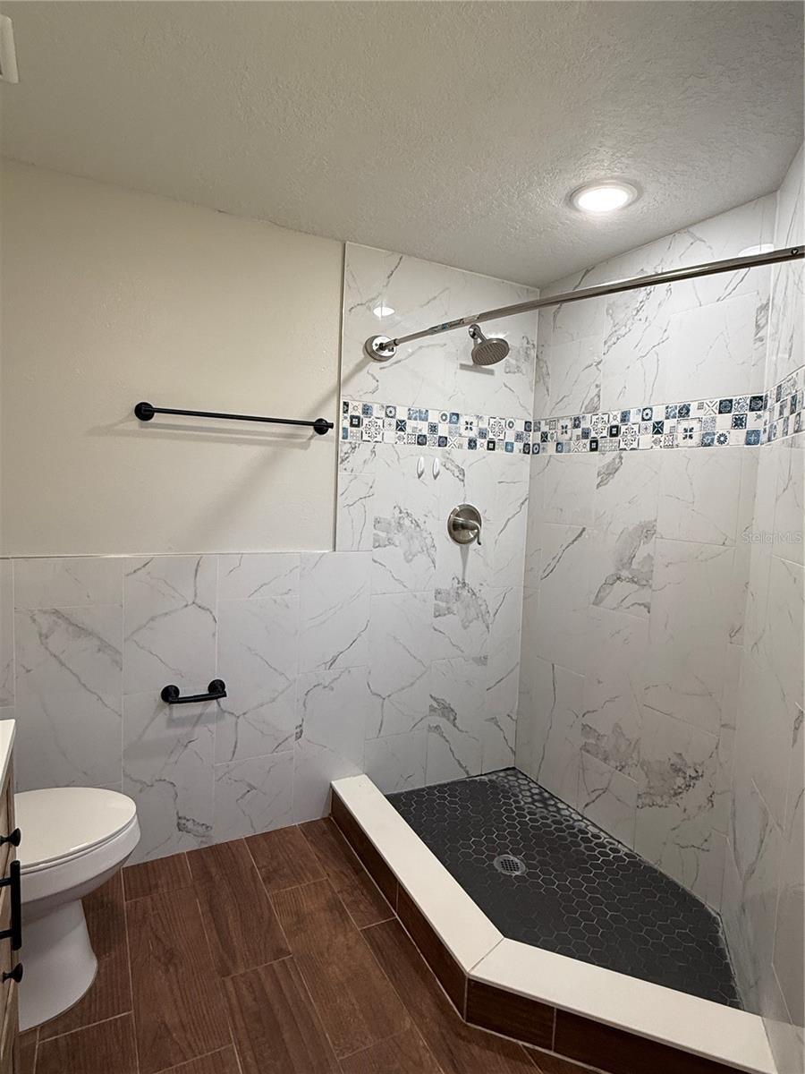 Image 10 of 11 For 899 Rich Drive