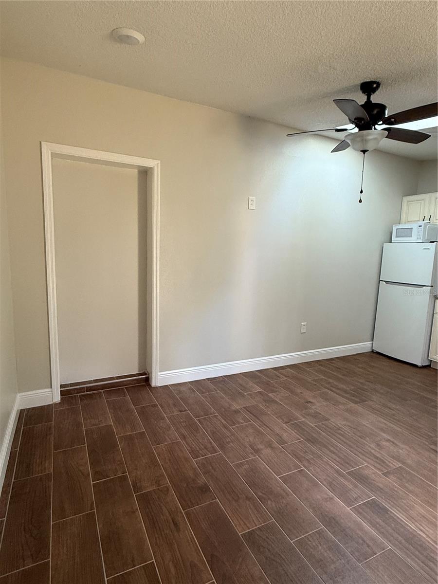 Image 8 of 11 For 899 Rich Drive