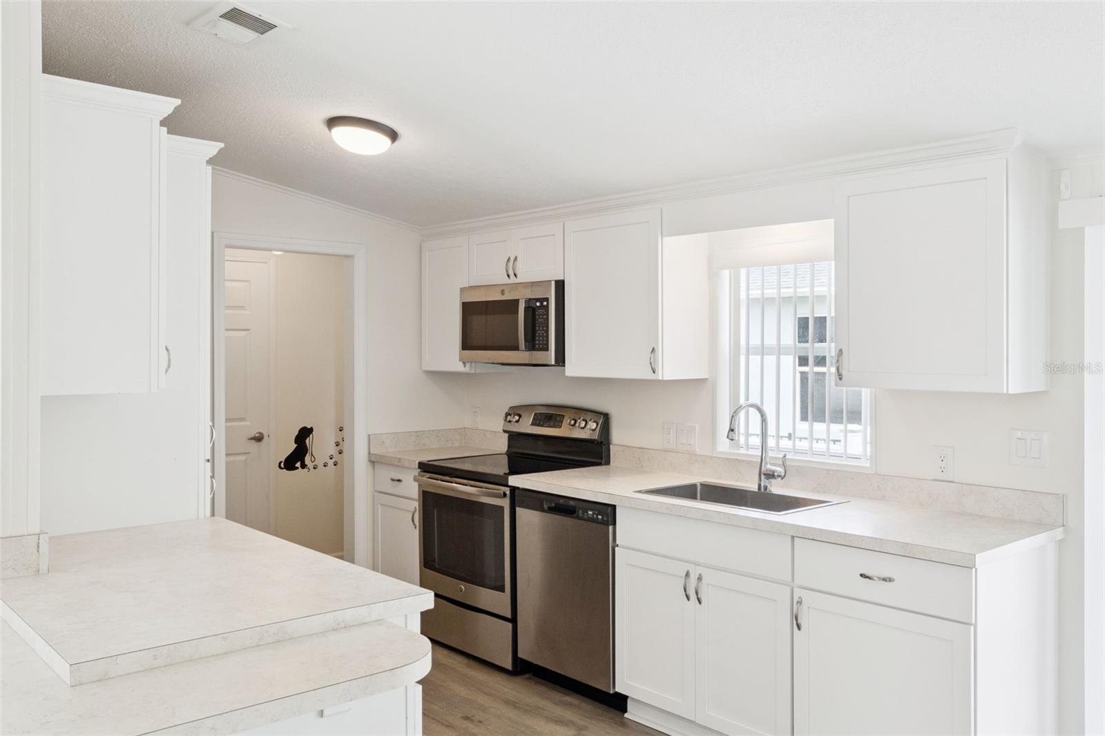 Image 11 of 39 For 175 Coleman Street